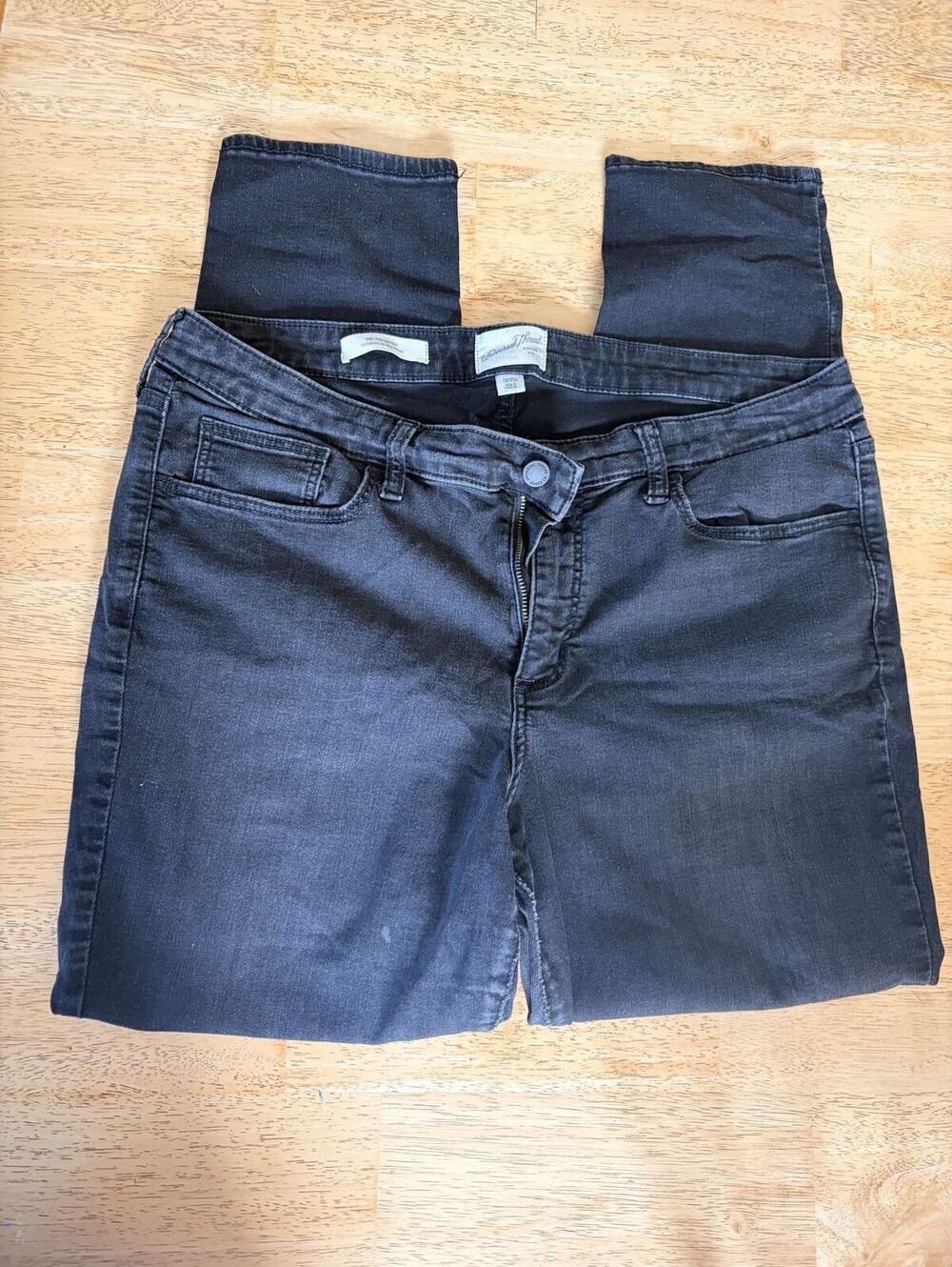 Universal Thread Mid Rise Skinny Black Jeans